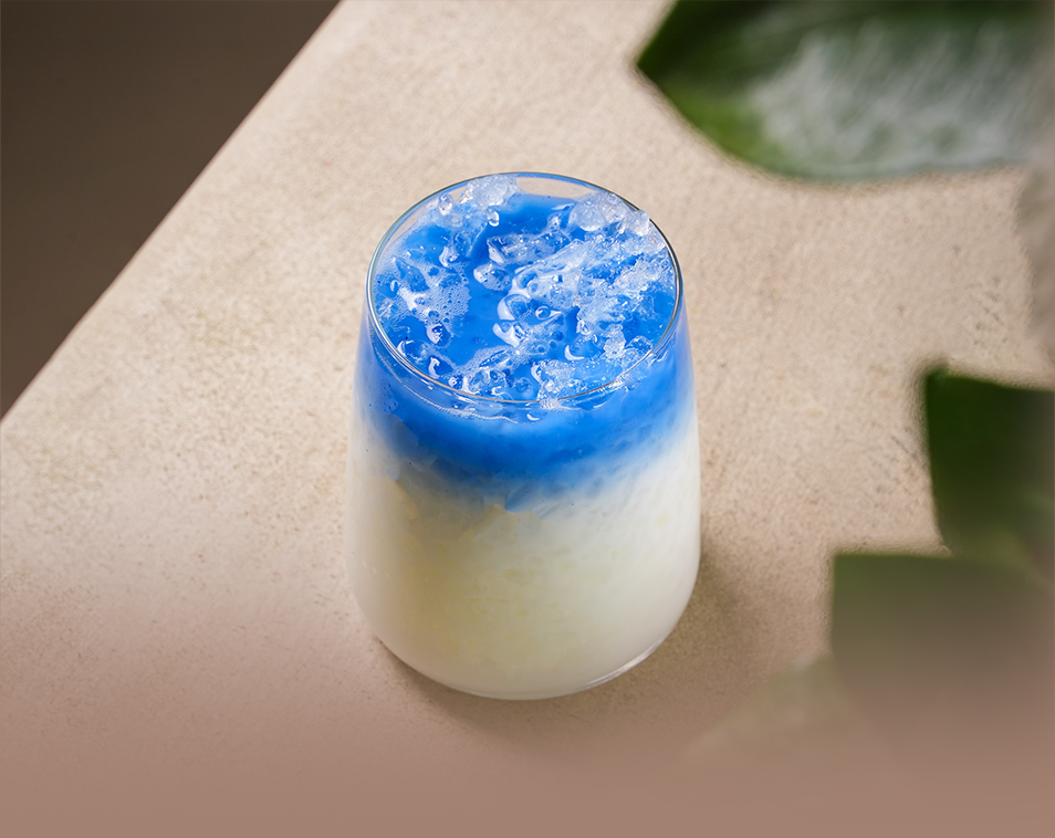 Iced Spirulina Latte